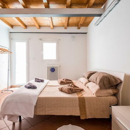 Whouse Suite Apartment Mirasole โบโลญญา ภายนอก รูปภาพ
